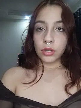 Regina_blum stripchat live cam model