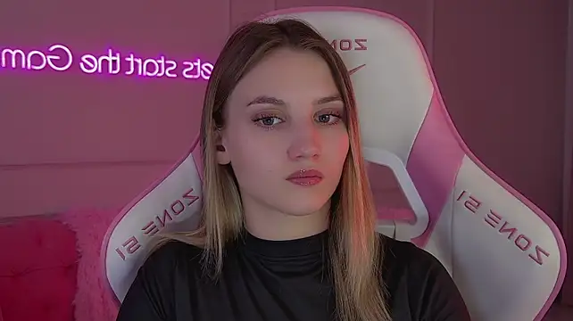 StacyEvances stripchat live cam model