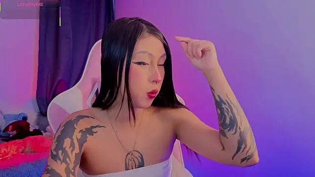 sharonbone stripchat live cam model