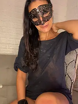 IrisBlacky stripchat live cam model