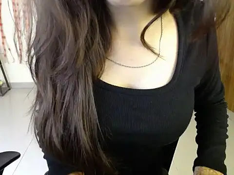 Sweety_piyu stripchat live cam model