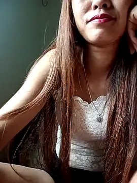 Suly-sweet stripchat live cam model
