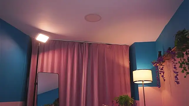 ZairaMonet stripchat live cam model