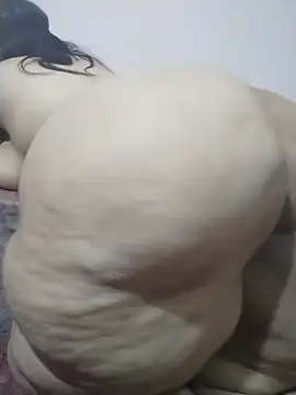 Mama_Queeen_9 stripchat live cam model