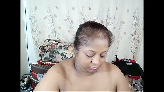 Indiantasha stripchat live cam model