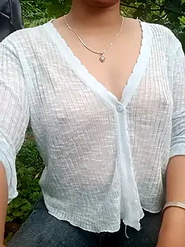 Ama-ra stripchat live cam model