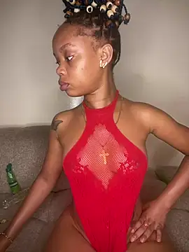 sexyie_caramel stripchat live cam model