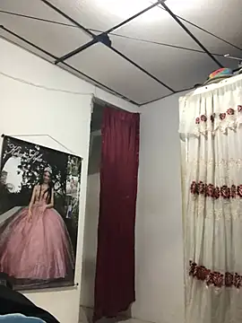 Sexy-white05 stripchat live cam model