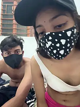Nidhi747 stripchat live cam model