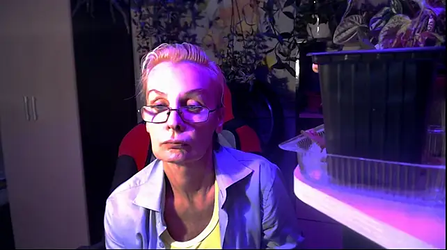 HelgaHimmell stripchat live cam model