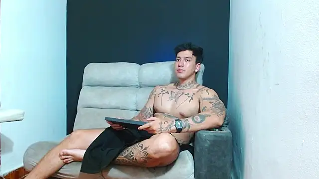 JUSTIN_FULLER1 stripchat live cam model
