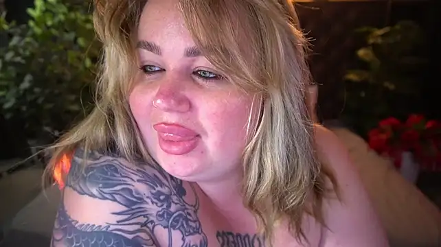 ZaraReignn stripchat live cam model