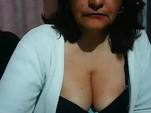 BiancaSteel stripchat live cam model