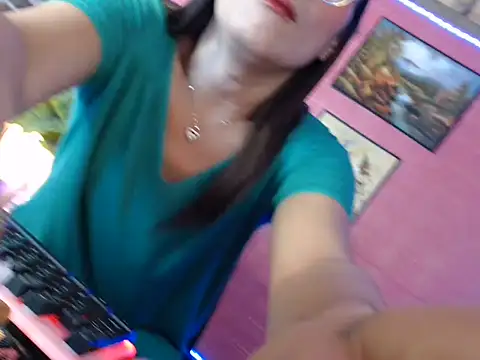 hot_gold69 stripchat live cam model