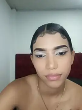 Sofia_Ji stripchat live cam model