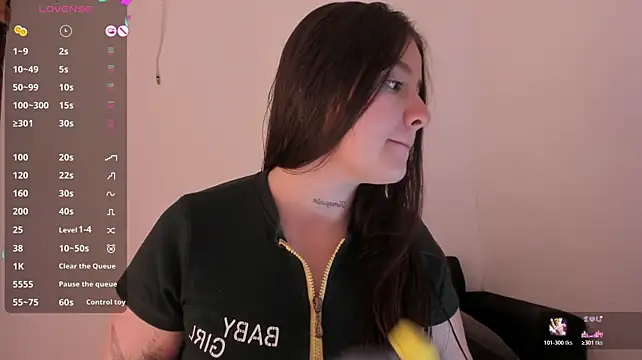 Sabrina_Lennox stripchat live cam model