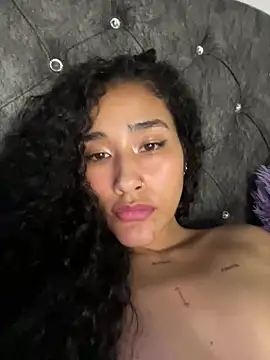 jaderossxx stripchat live cam model