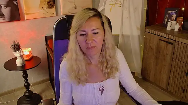 DonnaSmitth stripchat live cam model