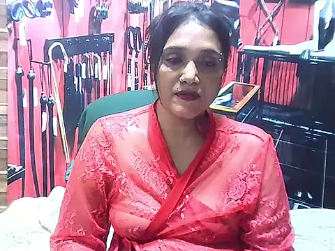 IndianSexyLady20 stripchat live cam model