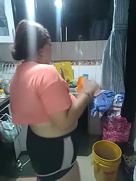 CurvyMilen stripchat live cam model