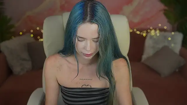 ElisWild stripchat live cam model