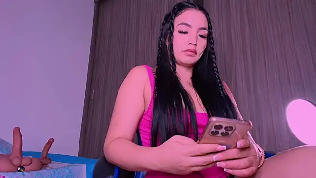 dreamsussi stripchat live cam model