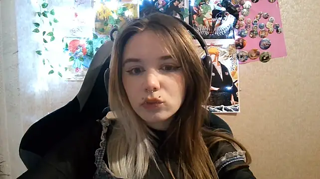 MilaTyan stripchat live cam model