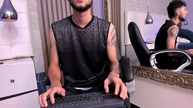 MatteoLaurent stripchat live cam model