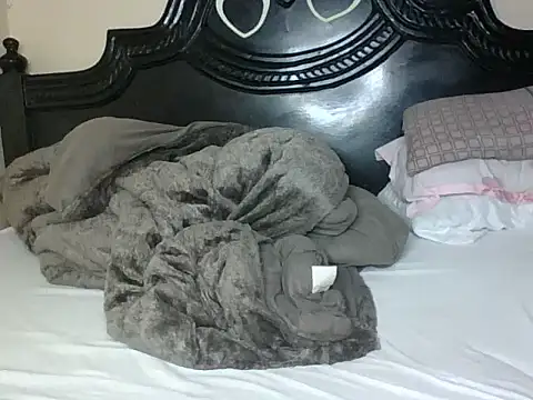 pinkybish25 stripchat live cam model