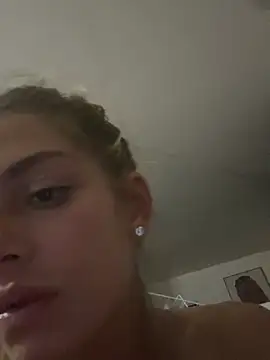 Bellalolahot stripchat live cam model