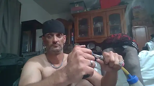 slinginbigD stripchat live cam model