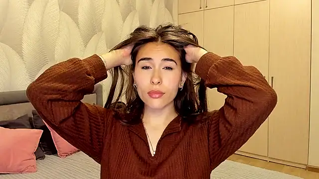 Bambiii_bby stripchat live cam model