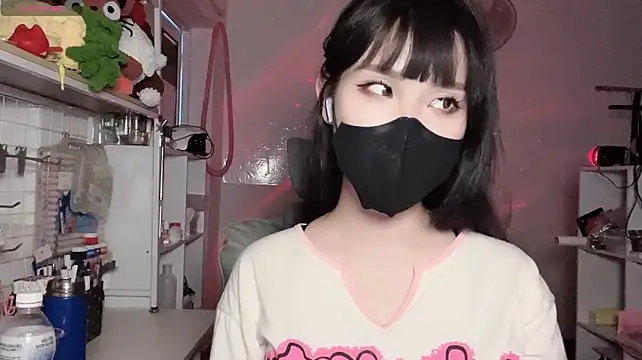 Tieu-May stripchat live cam model