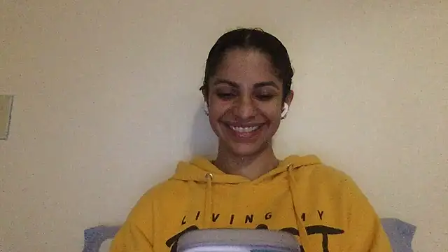 karlatiburcio stripchat live cam model