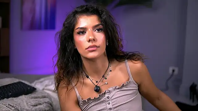 HiypnoEyess stripchat live cam model