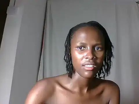 Sleek_petite stripchat live cam model