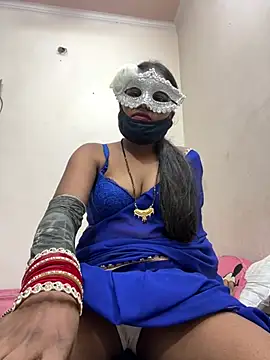 MISS_POOJA_69 stripchat live cam model