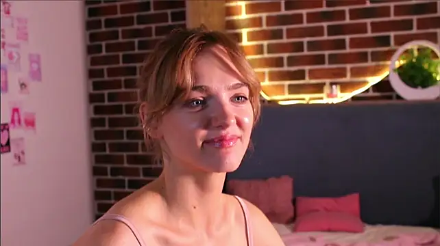 MarielRoloson stripchat live cam model