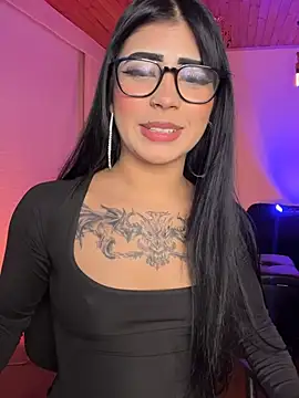 -Brittanny stripchat live cam model