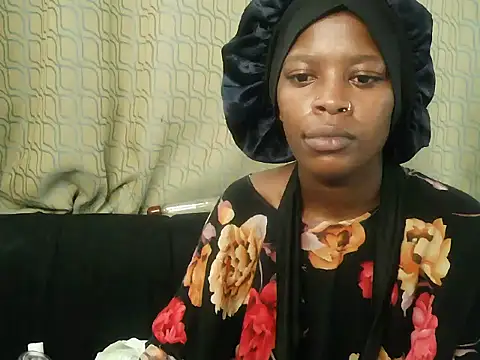 Creamy_moonx stripchat live cam model
