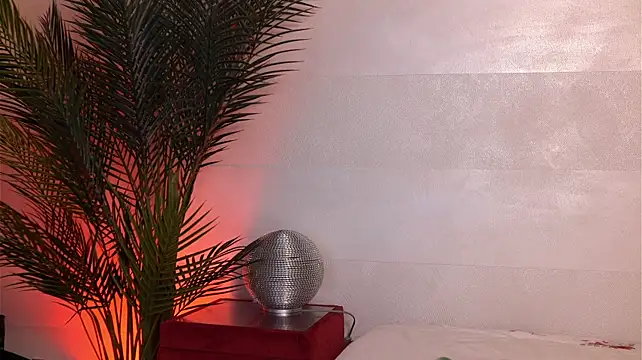 AmberValee stripchat live cam model