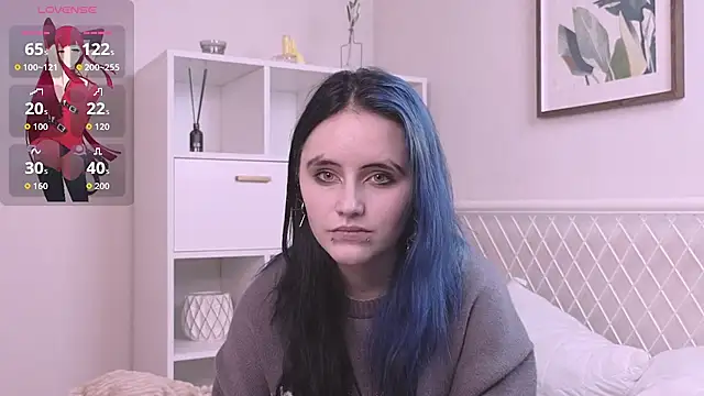 IlonaLovers stripchat live cam model