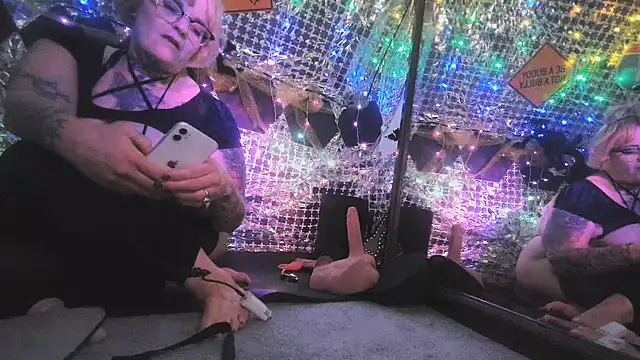 Hunniebunnie78 stripchat live cam model