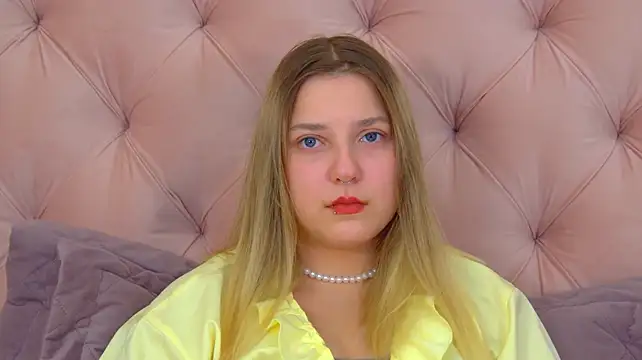 TinnaBurton stripchat live cam model