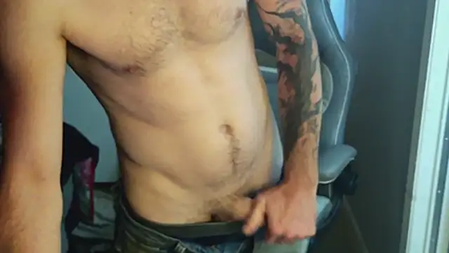 Huntzg23 stripchat live cam model
