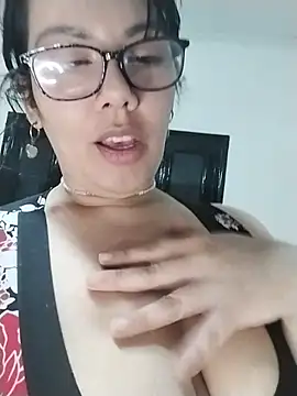 shio_26 stripchat live cam model