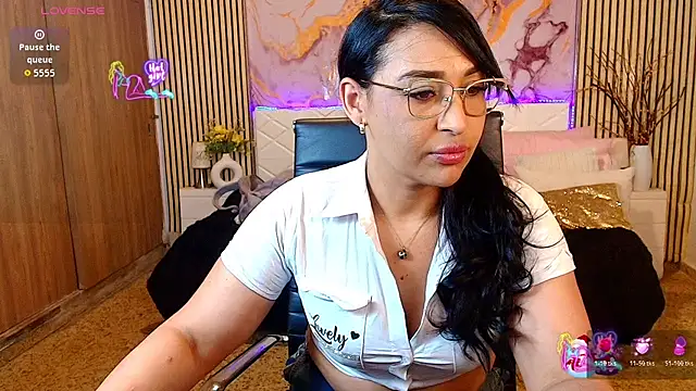 IvyShine7 stripchat live cam model