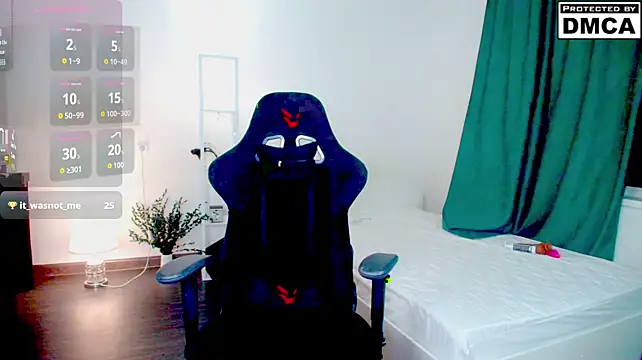 Aliceglass__ stripchat live cam model