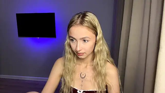 ClonedAge stripchat live cam model