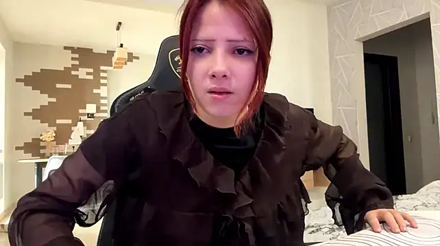 Nikaliva stripchat live cam model